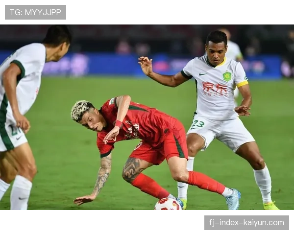 数据分析：2026赛季中超首月传球成功率与比赛净时间，较去年同期均有小幅提升。