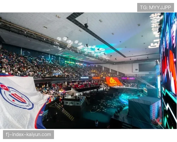 “战术分析:里尔双后腰体系如何成功锁死马赛的进攻组织”